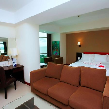 Best Western The Lagoon Hotel Μανάντο Εξωτερικό φωτογραφία